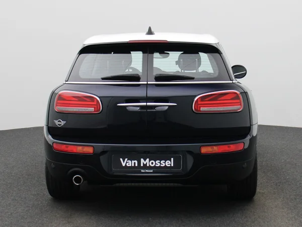 MINI Clubman (2023) — foto 29 van 32