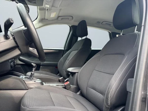 FORD Kuga (2022) — foto 2 van 28