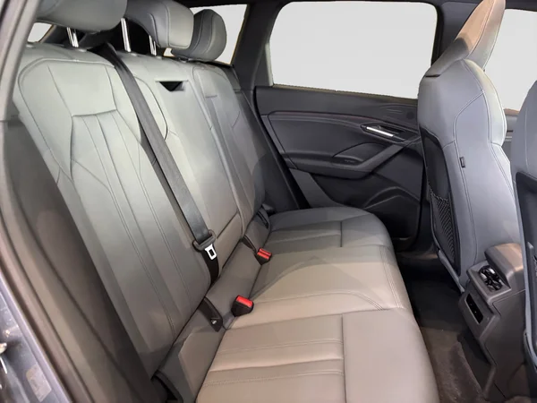 AUDI SQ6 e-tron (2026) — foto 24 van 24