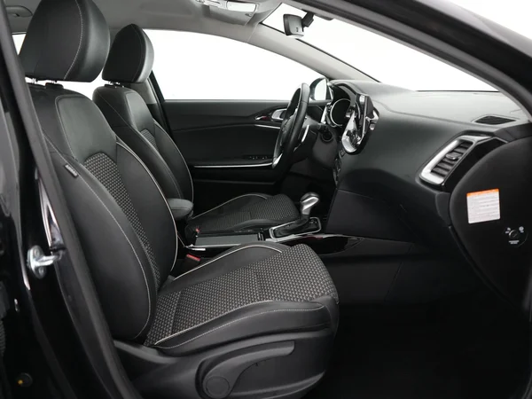 Kia cee'd (2024) — foto 4 van 22