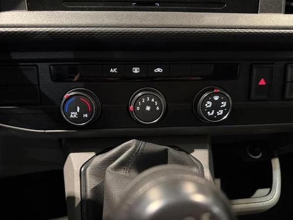 VOLKSWAGEN Transporter T6.1 1400 Fourgon Swb Dsl (2023) — foto 10 van 26