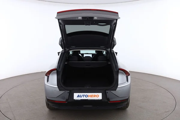 Kia EV6 (2023) — foto 8 van 17