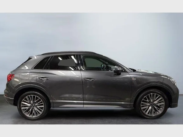 Audi Q3 (2023) — foto 24 van 27