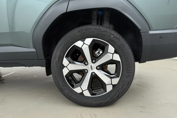 Dacia Bigster Hybrid (2026) — foto 14 van 17