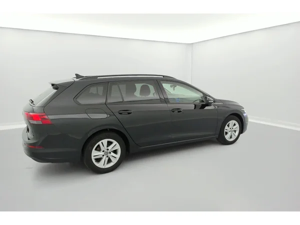 VOLKSWAGEN Golf Variant VIII (2021) — foto 32 van 36