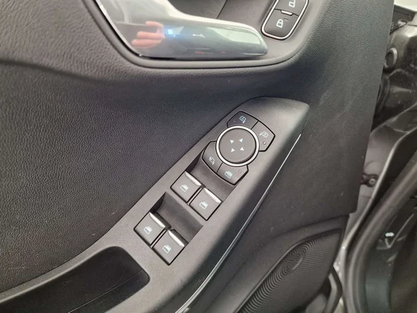 Ford Fiesta (2020) — foto 6 van 15