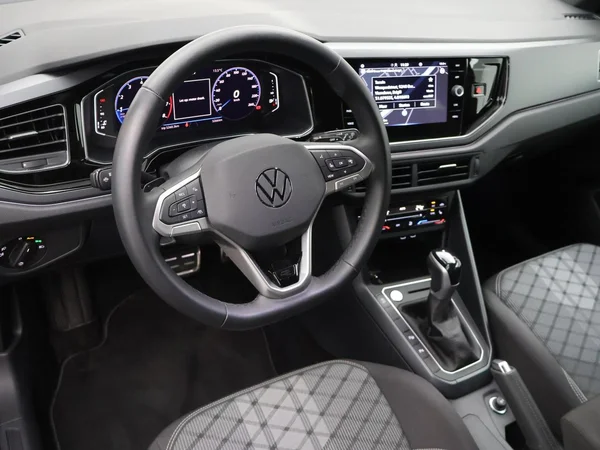 VOLKSWAGEN Taigo (2023) — foto 4 van 23