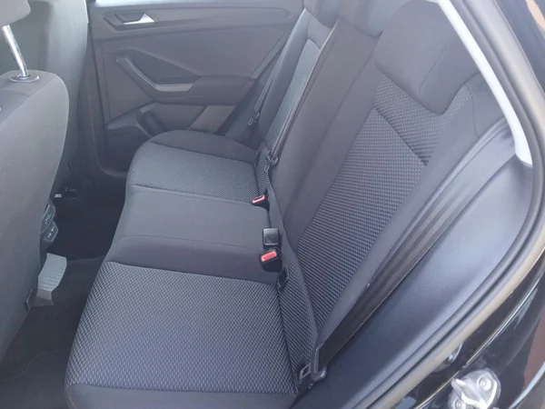 VOLKSWAGEN T-Roc (2021) — foto 5 van 17