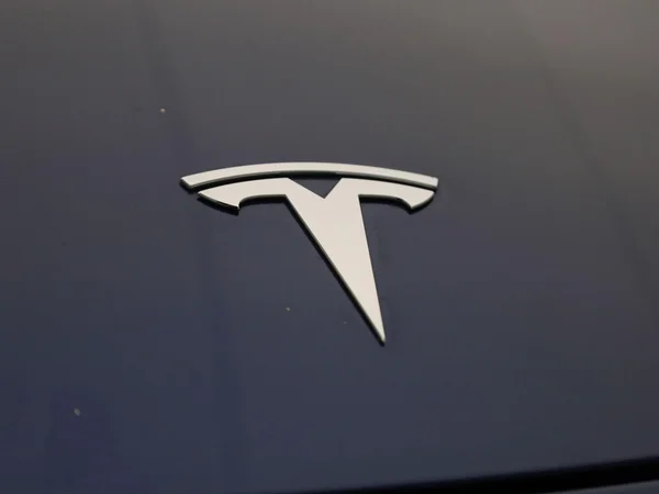 Tesla Model Y (2023) — foto 35 van 43