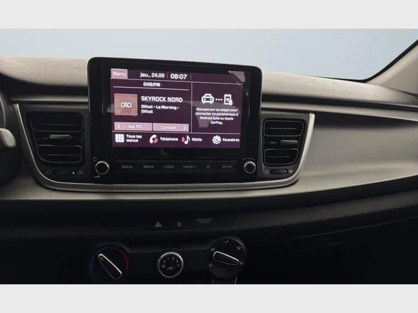 Kia RIO (2022) — foto 7 van 25