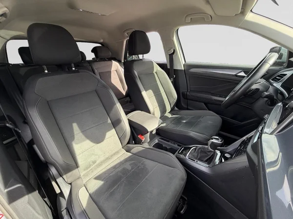 VOLKSWAGEN T-Roc (2022) — foto 19 van 25