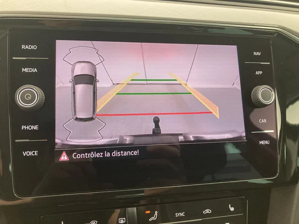 VOLKSWAGEN Passat Variant (2024) — foto 17 van 35