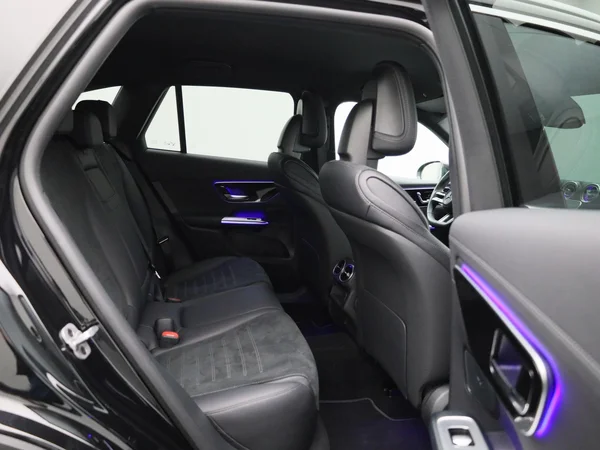 Mercedes-Benz GLC (2025) — foto 39 van 49