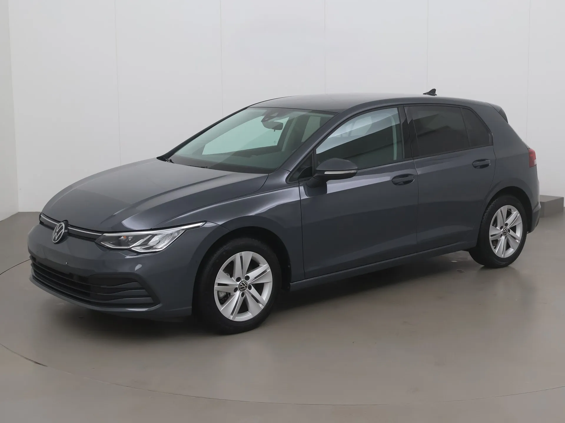 volkswagen golf viii 1121_296443_2024