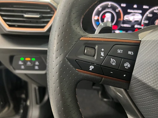 Cupra Formentor (2024) — foto 8 van 29