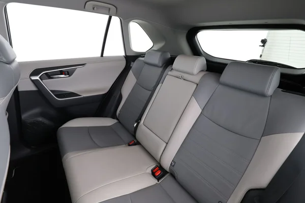 Toyota RAV4 (2019) — foto 5 van 16