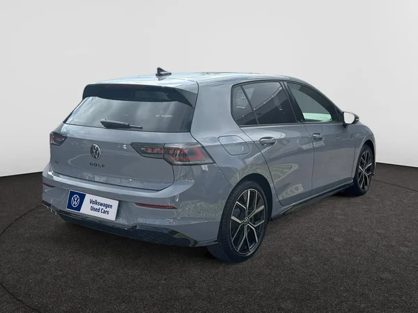 VOLKSWAGEN Golf VIII (2026) — foto 2 van 5