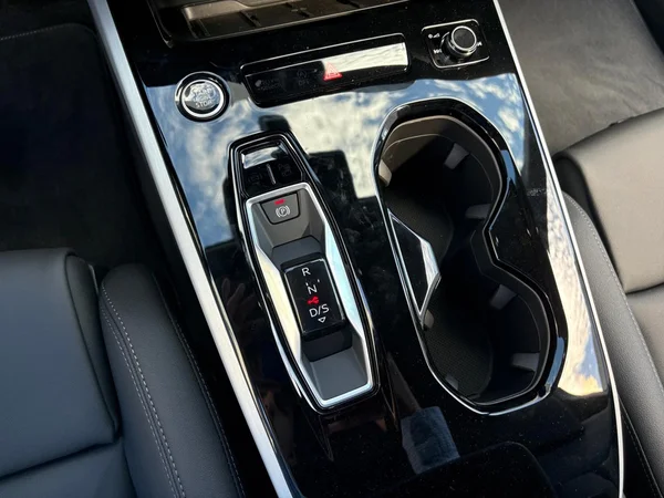 AUDI A5 Avant (2026) — foto 3 van 19