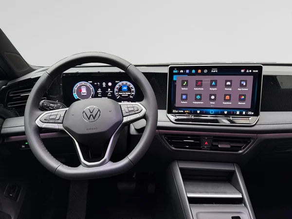 VOLKSWAGEN Tiguan (2026) — foto 14 van 19