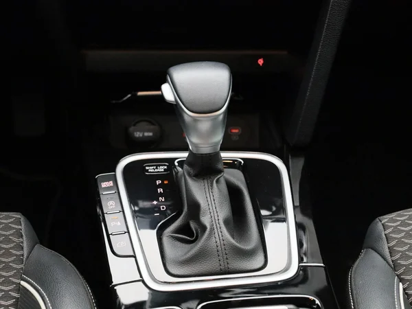 Kia cee'd (2024) — foto 2 van 19