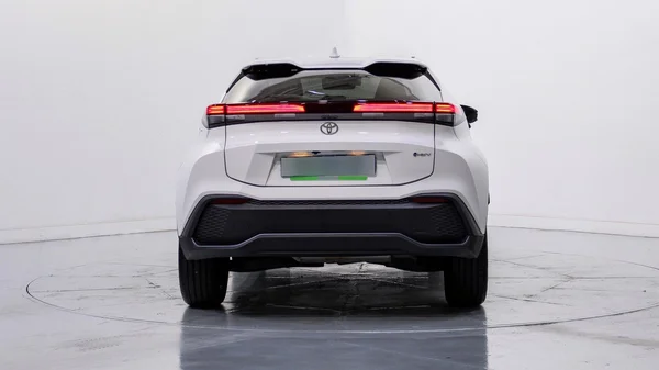 Toyota C-HR Hybrid (HEV) (2024) — foto 40 van 44