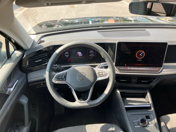 VOLKSWAGEN Tiguan eHybrid (PHEV) (2025) — foto 9 van 24