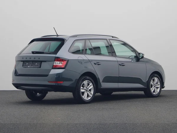 SKODA Fabia Combi (2021) — foto 12 van 20