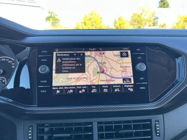 VOLKSWAGEN T-Cross (2020) — foto 8 van 31