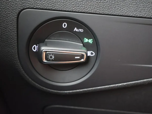 VOLKSWAGEN Tiguan eHybrid (PHEV) (2022) — foto 2 van 29