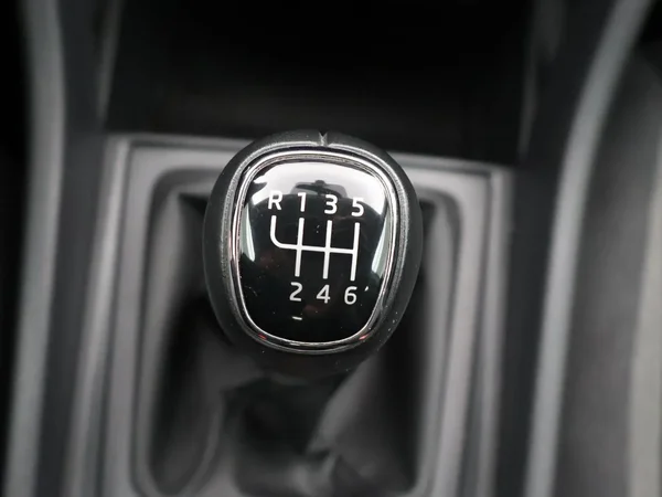 Škoda Karoq (2023) — foto 3 van 29