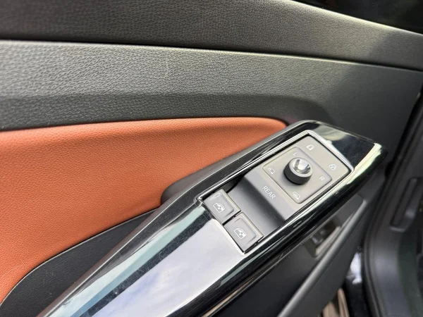 VOLKSWAGEN ID.4 (2023) — foto 8 van 23
