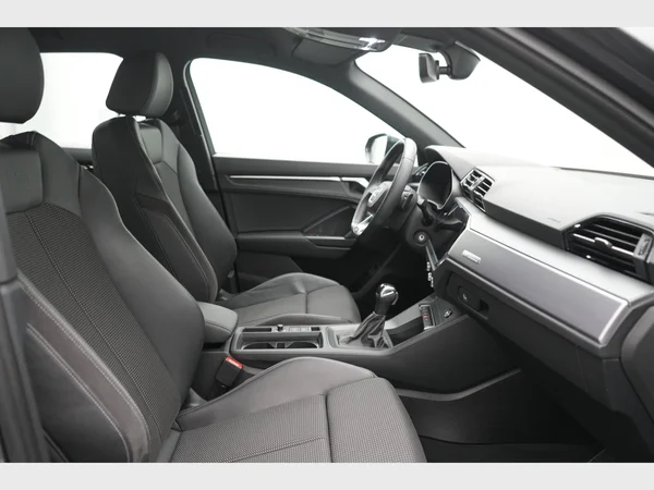 AUDI Q3 (2022) — foto 32 van 32