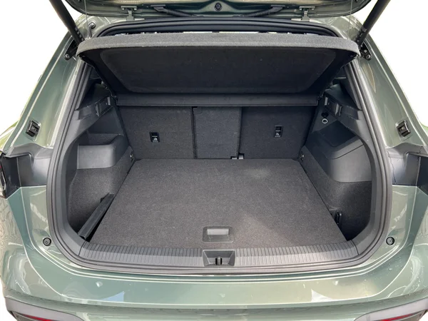 VOLKSWAGEN Tiguan (2025) — foto 2 van 24