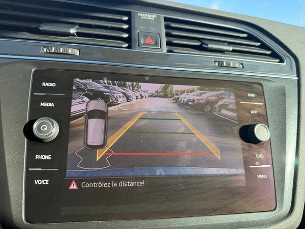 VOLKSWAGEN Tiguan (2022) — foto 4 van 22