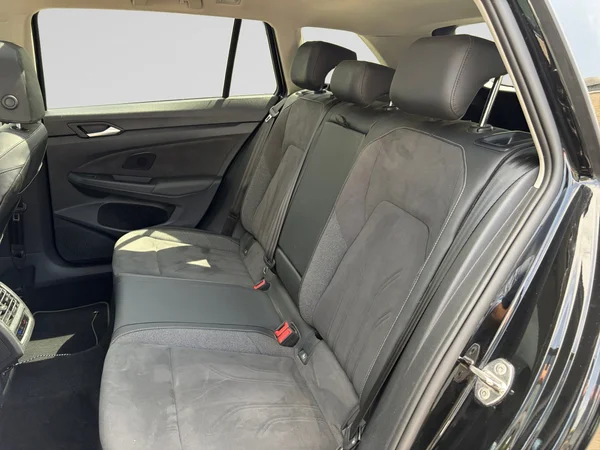 VOLKSWAGEN Golf VIII SW (2025) — foto 4 van 14