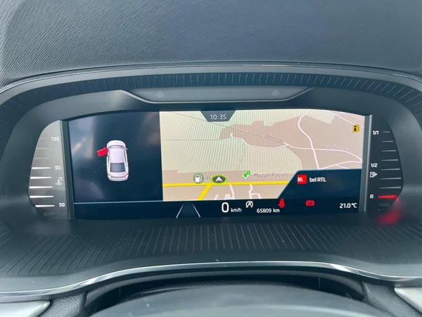 SKODA Octavia (2023) — foto 17 van 18