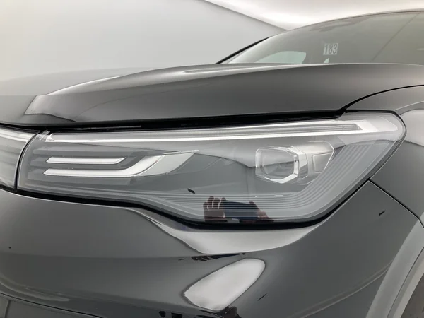 VOLKSWAGEN Tiguan (2025) — foto 24 van 36