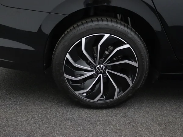 VOLKSWAGEN Golf VIII SW (2025) — foto 5 van 23