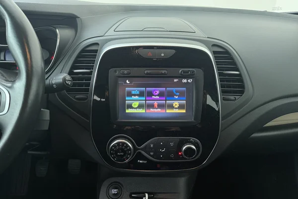 Renault Captur (2017) — foto 3 van 29