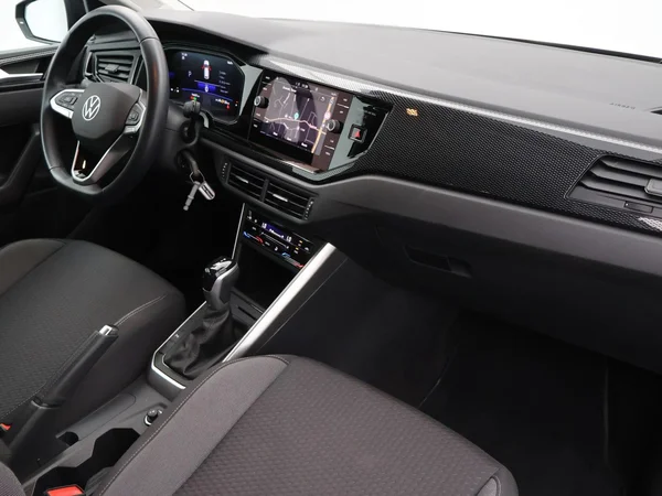 VOLKSWAGEN Polo (2024) — foto 15 van 29