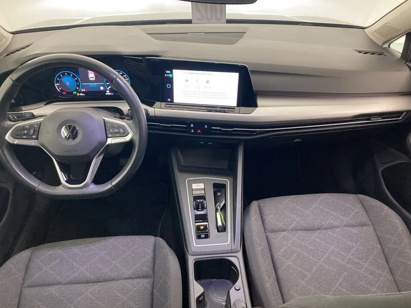 VOLKSWAGEN Golf VIII SW (2022) — foto 6 van 36