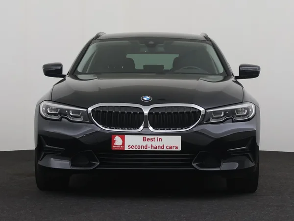 BMW 320 (2021) — foto 28 van 30