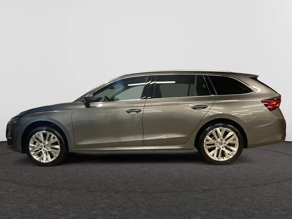 SKODA Octavia Combi (2025) — foto 12 van 21