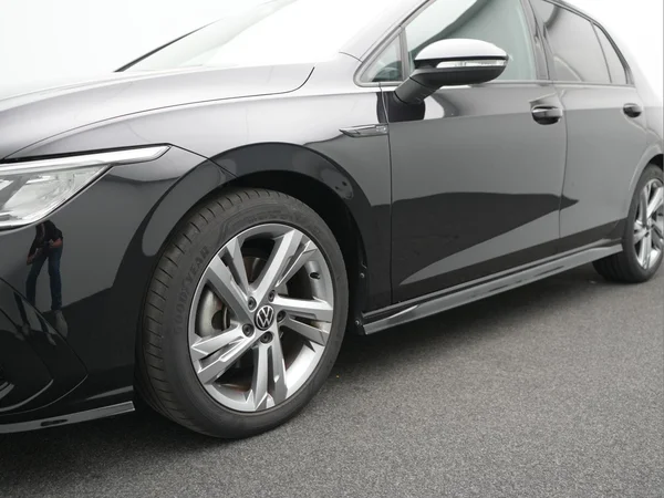 VOLKSWAGEN Golf VIII (2022) — foto 13 van 31