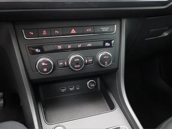 SEAT Ateca (2019) — foto 9 van 21