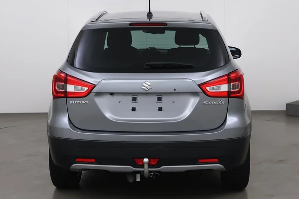 Suzuki SX4 S-Cross (2018) — foto 16 van 21