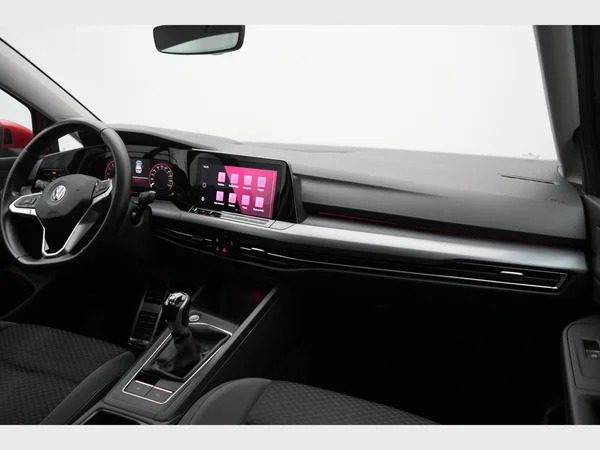VOLKSWAGEN Golf VIII (2021) — foto 22 van 28