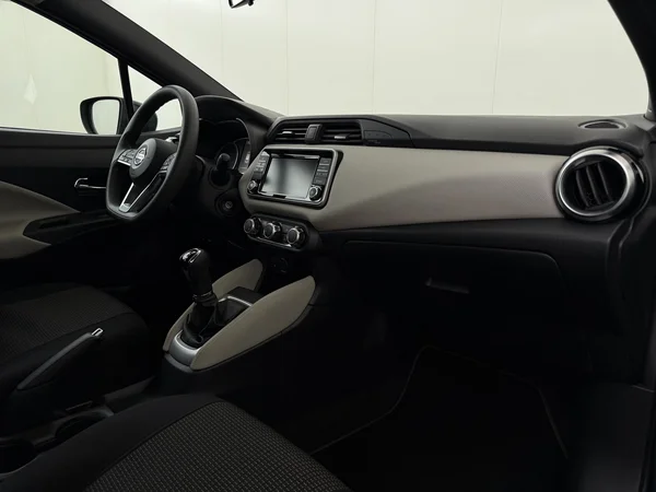 NISSAN Micra (2018) — foto 3 van 24