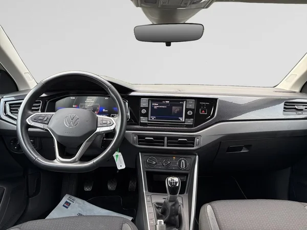 VOLKSWAGEN Polo (2023) — foto 15 van 18