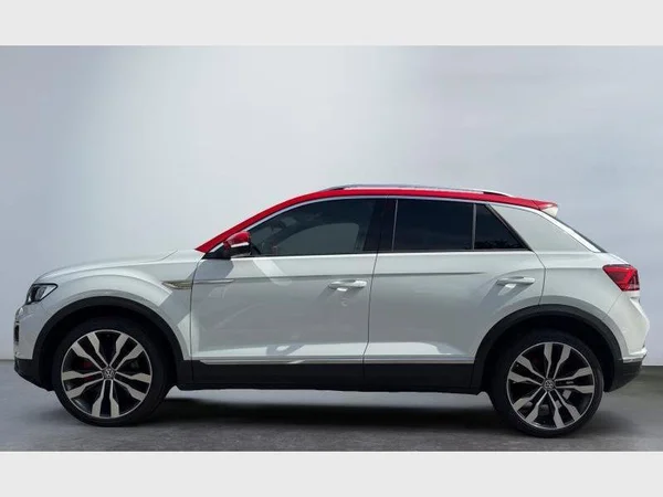 Volkswagen T-Roc (2018) — foto 24 van 29